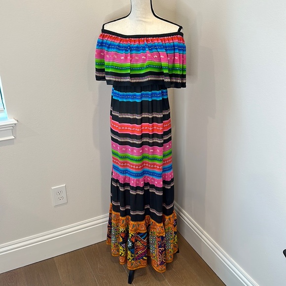 rubyyaya Dresses & Skirts - Ruby yaya maxi gorgeous dress. Size M